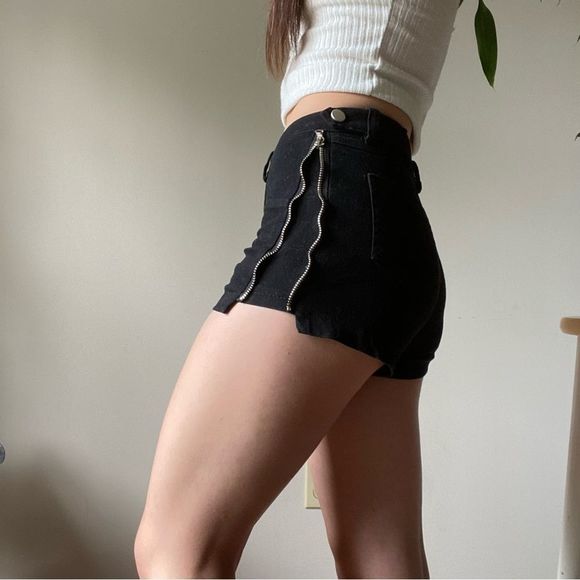 Side Zip Black Denim Shorts - Picture 1 of 5